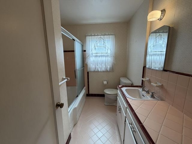 1619 Saint Francis Way, San Carlos, CA 94070