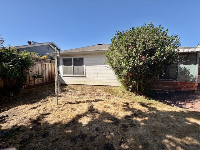 1619 Saint Francis Way, San Carlos, CA 94070