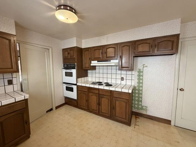 1619 Saint Francis Way, San Carlos, CA 94070