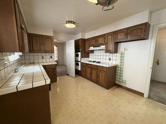 1619 Saint Francis Way, San Carlos, CA 94070