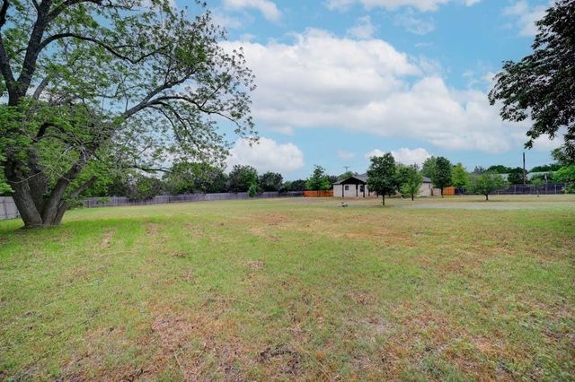 801 Mountain Crest DR, Wimberley, TX 78676