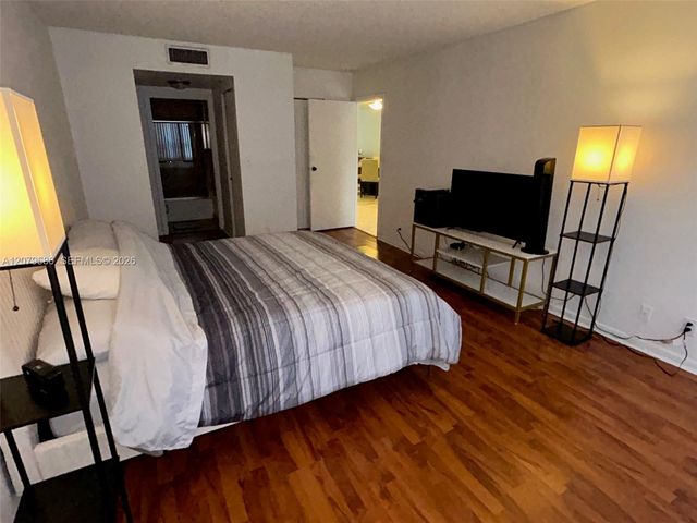 600 Three Islands Boulevard 118, Hallandale Beach, FL 33009