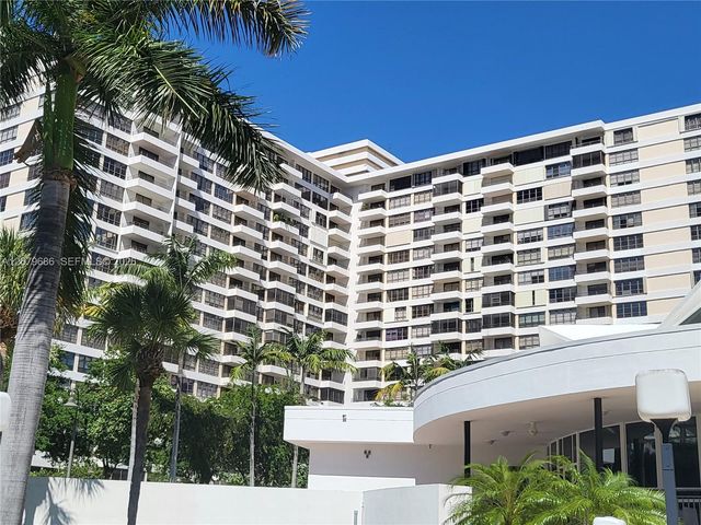 600 Three Islands Boulevard 118, Hallandale Beach, FL 33009