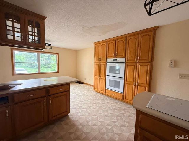 330 Burton Lane, Mitchell, IN 47446