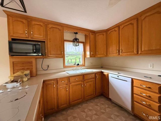 330 Burton Lane, Mitchell, IN 47446