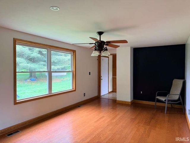 330 Burton Lane, Mitchell, IN 47446
