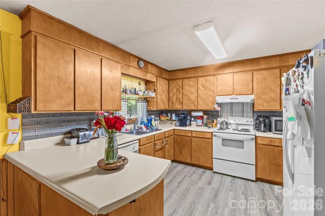 853 Brevard Place Road, Iron Station, NC 28080