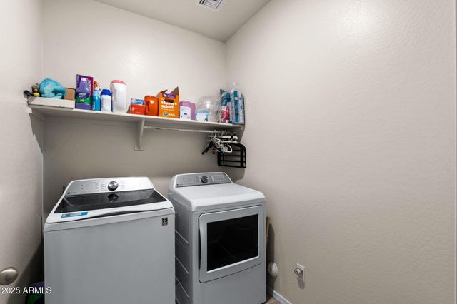 1042 W AVALON CANYON Drive, Casa Grande, AZ 85122