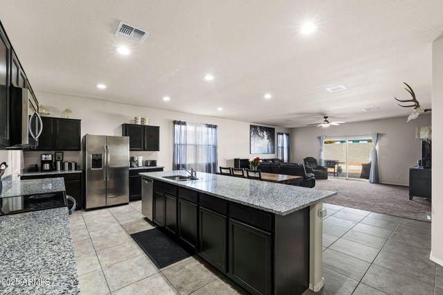 1042 W AVALON CANYON Drive, Casa Grande, AZ 85122