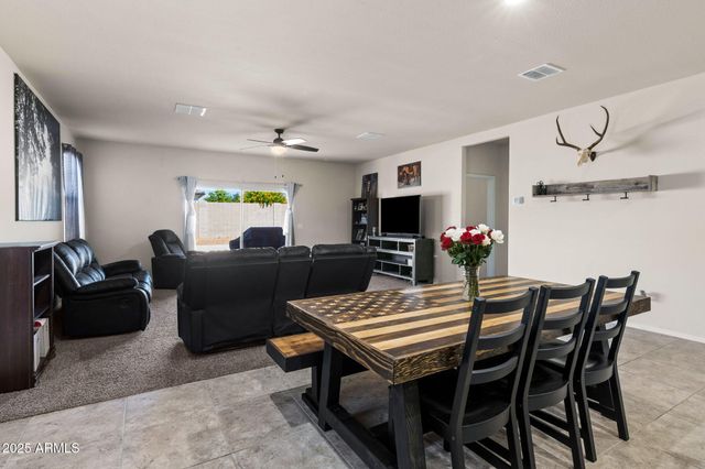 1042 W AVALON CANYON Drive, Casa Grande, AZ 85122