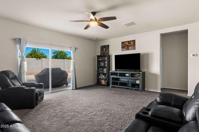 1042 W AVALON CANYON Drive, Casa Grande, AZ 85122