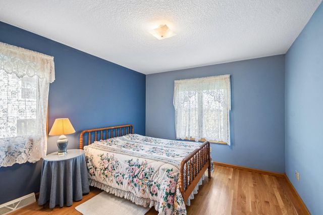 5421 Ojibway Avenue N, Stillwater, MN 55082