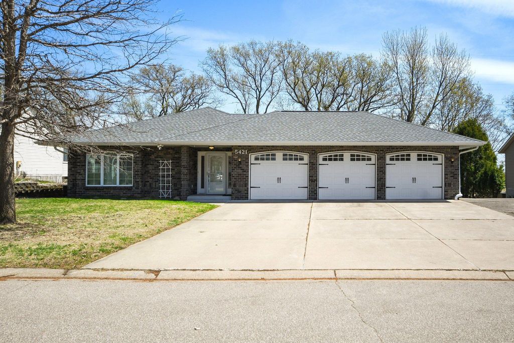 5421 Ojibway Avenue N, Stillwater, MN 55082