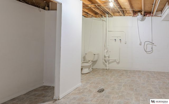 5103 S 92nd Street, Omaha, NE 68127