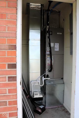 706 Bobs Court, Beech Grove, IN 46107