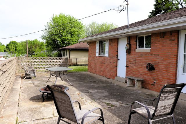 706 Bobs Court, Beech Grove, IN 46107