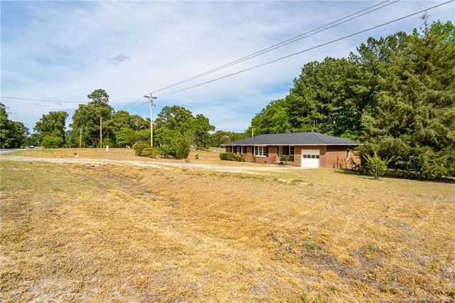 7299 Laurenburg Road, Raeford, NC 28376