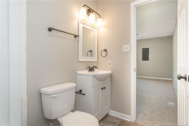 7299 Laurenburg Road, Raeford, NC 28376