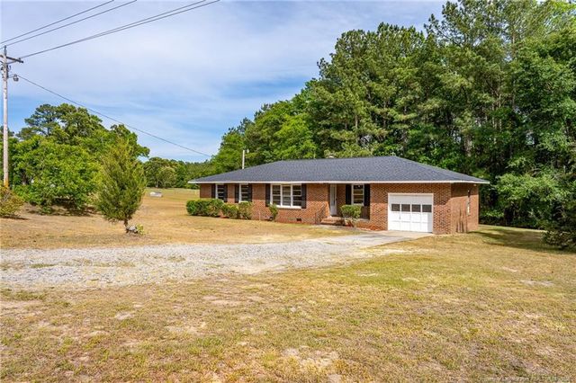 7299 Laurenburg Road, Raeford, NC 28376