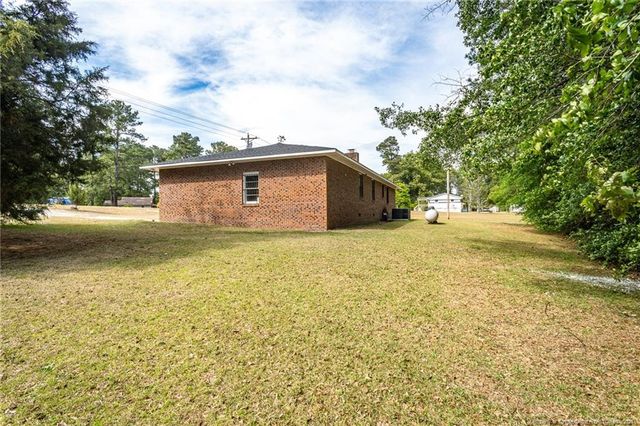 7299 Laurenburg Road, Raeford, NC 28376