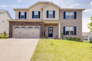 1025 Ellington Dr, Gallatin, TN 37066