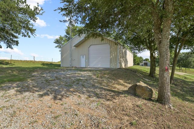 16900 County Road 706, Leonard, TX 75452
