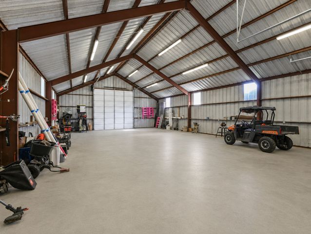 16900 County Road 706, Leonard, TX 75452