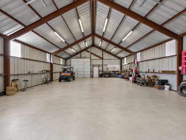 16900 County Road 706, Leonard, TX 75452
