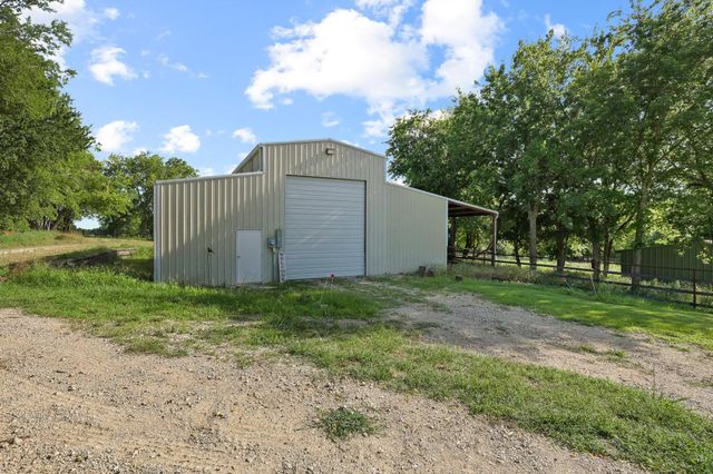 16900 County Road 706, Leonard, TX 75452