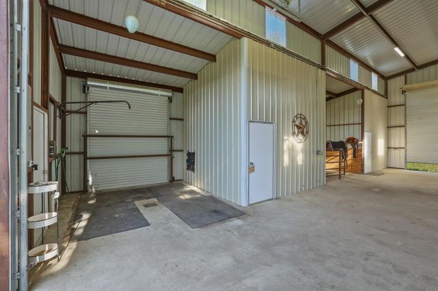 16900 County Road 706, Leonard, TX 75452