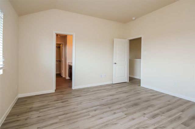 5815 Northern Oak Street, Houston, TX 77016