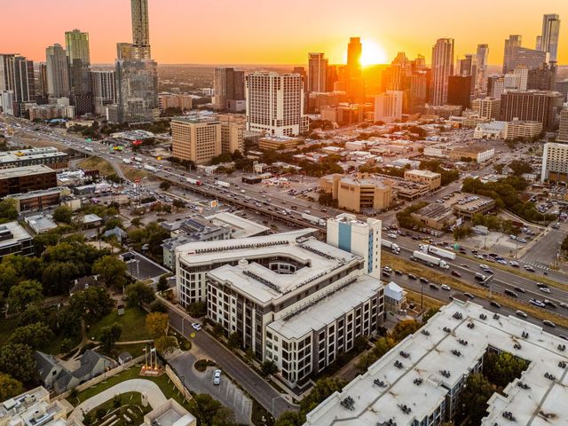 800 Embassy DR 229, Austin, TX 78702