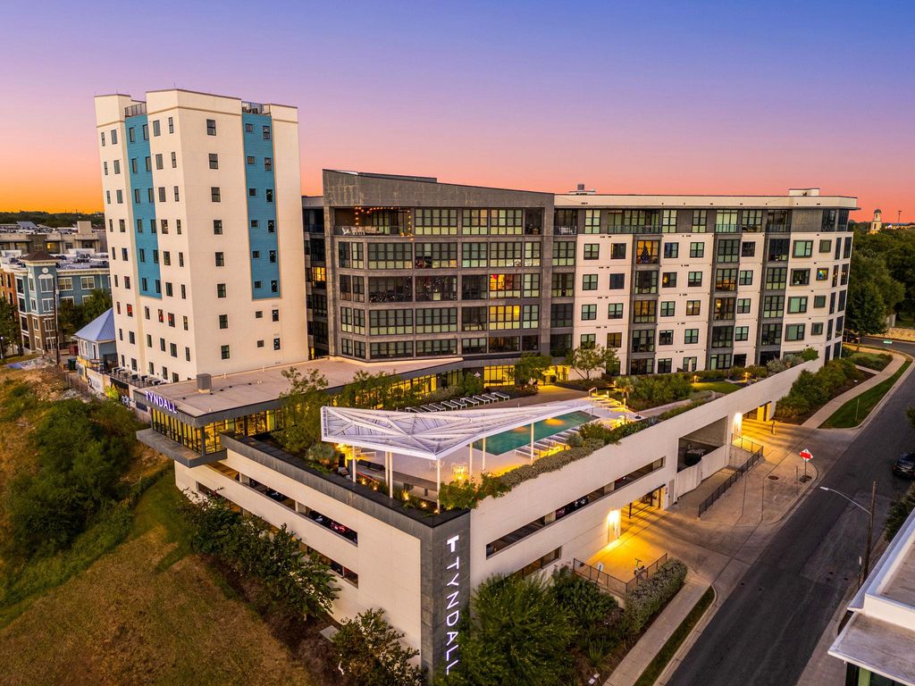 800 Embassy DR 229, Austin, TX 78702