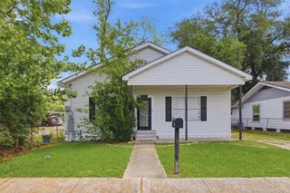 508 S Crocker Street, Sulphur, LA 70663