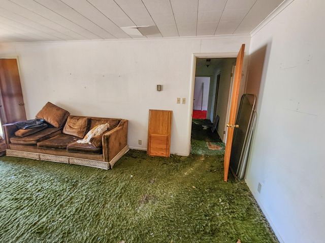217 W Watkins Street, Cave Junction, OR 97523