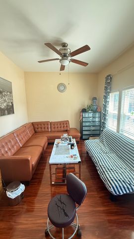 2728 W 39th Place, Chicago, IL 60632