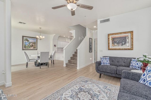 42424 N Gavilan Peak Parkway 19102, Anthem, AZ 85086