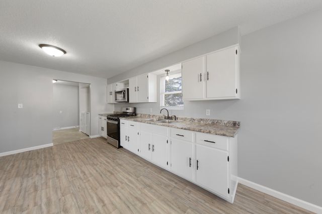 508 20th Street NW, Faribault, MN 55021