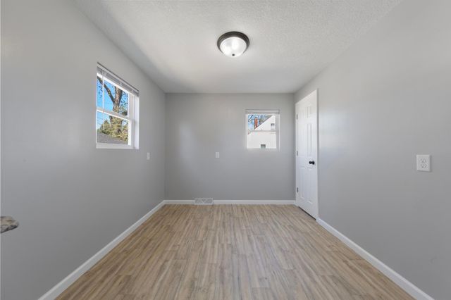 508 20th Street NW, Faribault, MN 55021