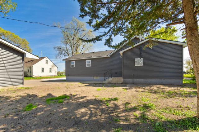 508 20th Street NW, Faribault, MN 55021