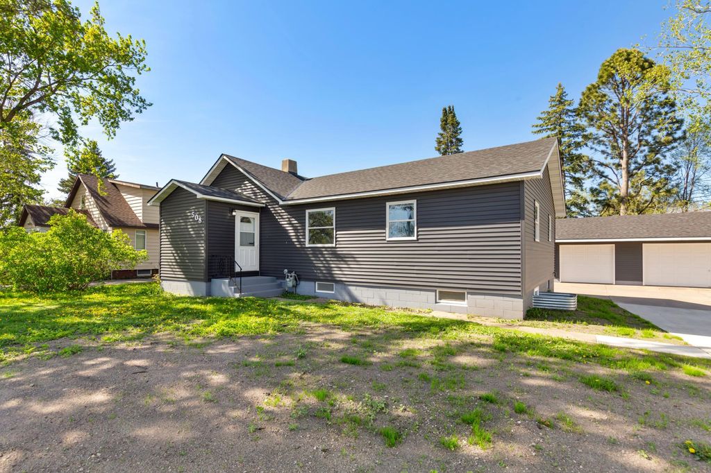 508 20th Street NW, Faribault, MN 55021