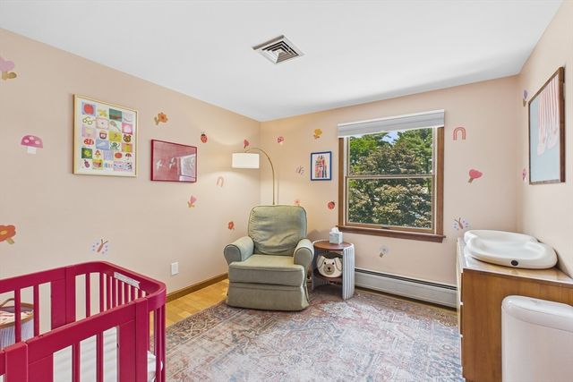 19 Westview Ter, Easthampton, MA 01027