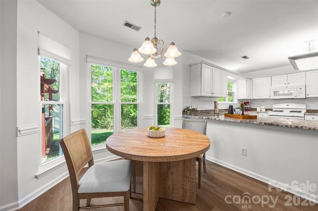 8607 Piccone Brook Lane, Charlotte, NC 28216