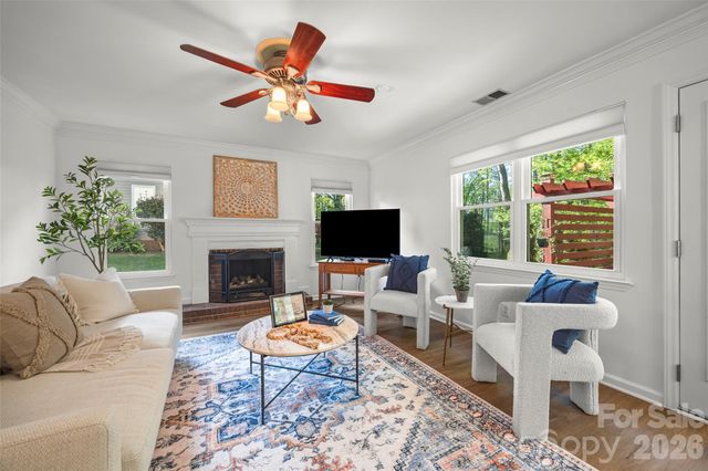 8607 Piccone Brook Lane, Charlotte, NC 28216