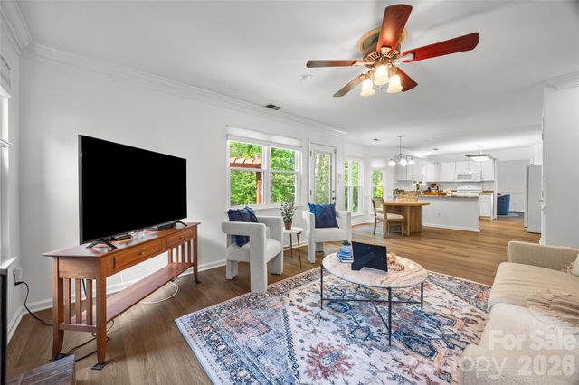 8607 Piccone Brook Lane, Charlotte, NC 28216