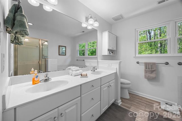 8607 Piccone Brook Lane, Charlotte, NC 28216