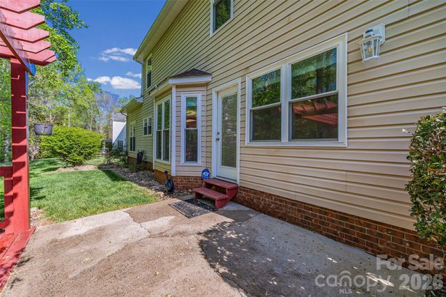 8607 Piccone Brook Lane, Charlotte, NC 28216