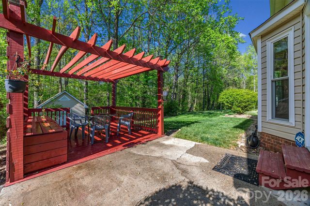 8607 Piccone Brook Lane, Charlotte, NC 28216