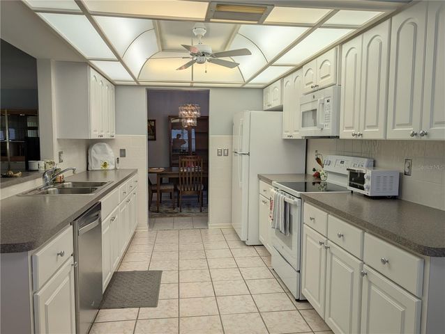 9018 37TH STREET N, Pinellas Park, FL 33782