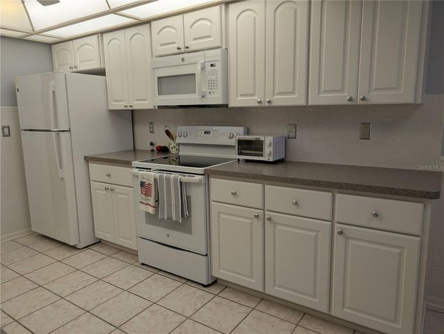 9018 37TH STREET N, Pinellas Park, FL 33782